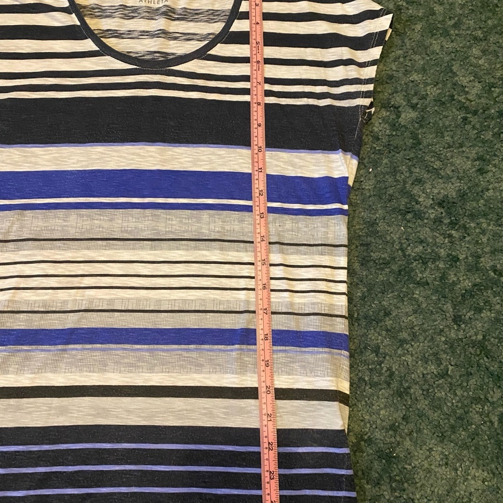 Athleta Tee Shirt - Picture 4 of 8